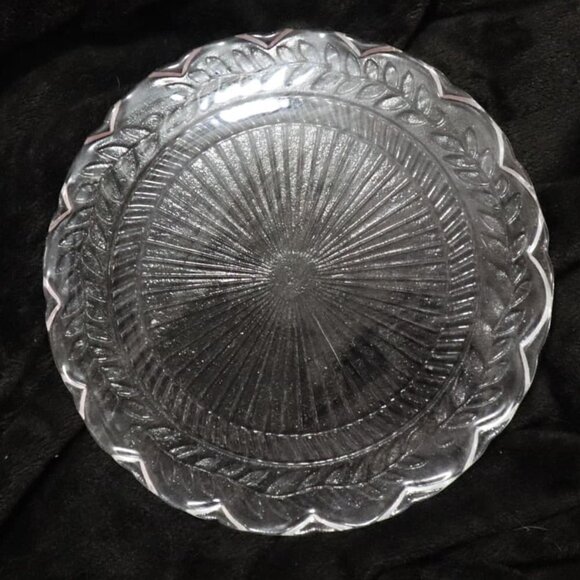 CANDLE PLATE Yankee Candle YC Decorative Glass Pressed 9" 3-wick Holder Decor - Picture 1 of 4